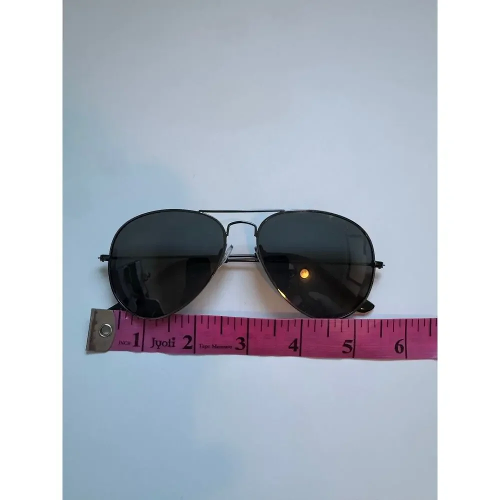 Foster Grant Black Aviator sunglasses